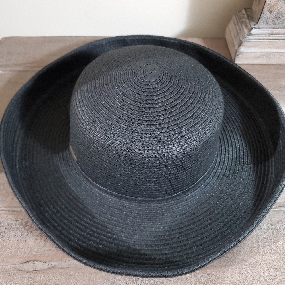 Ladies black hat
